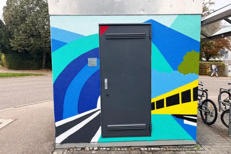 Alternativtext: Graffiti-Teamevent der SSB an den Betriebsgebäuden in Stuttgart-Heumaden