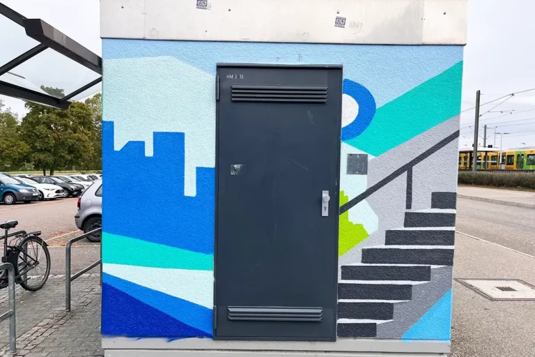 Alternativtext: Graffiti-Teamevent der SSB an den Betriebsgebäuden in Stuttgart-Heumaden